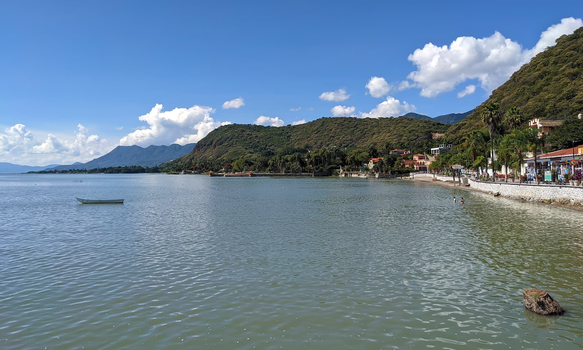 The lakefront at Chapala Town